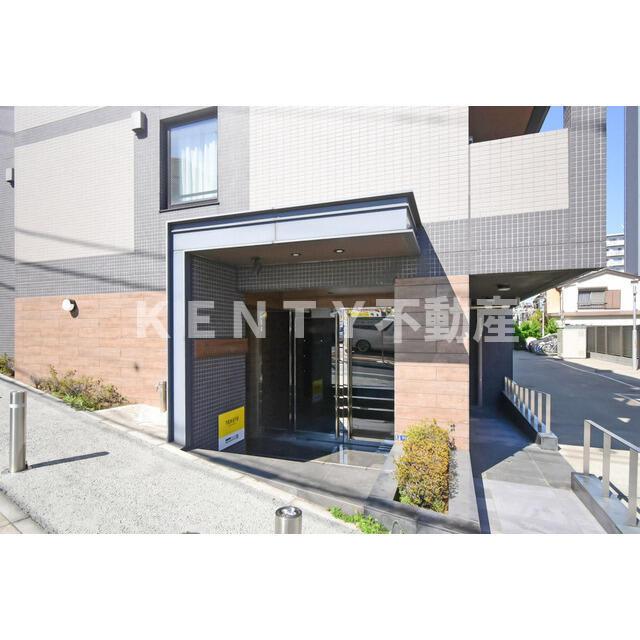 エントランス　ゆとりのあるエントランスです