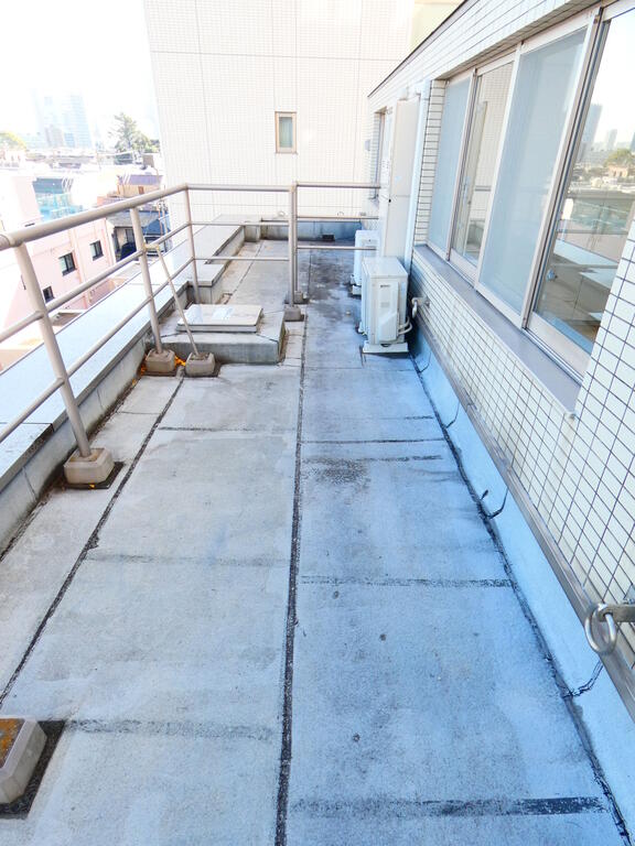 バルコニー　バルコニー