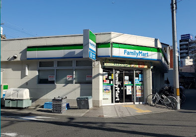 コンビニ　ファミリーマート 東野田四丁目店（コンビニ）まで526m