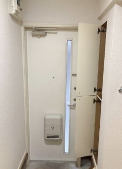 玄関　別部屋同仕様タイプ