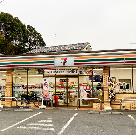 コンビニ　セブンイレブン 世田谷経堂本町通り店（コンビニ）まで880m