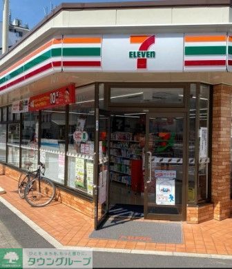 コンビニ　セブンイレブン名古屋泉2丁目店（コンビニ）まで120m