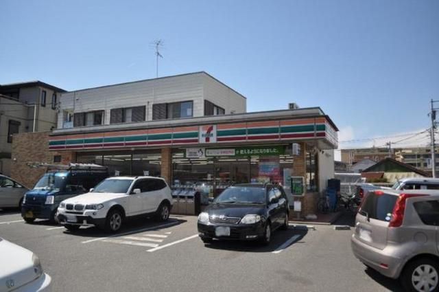 コンビニ　セブンイレブン藤沢片瀬店（コンビニ）まで324m