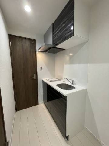 キッチン　【築浅！！キレイで明るいお部屋です！！】