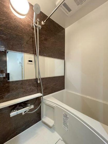 バス・シャワールーム　【築浅！！キレイで明るいお部屋です！！】