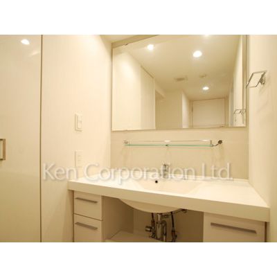 洗面設備　同タイプ20階のお部屋を撮影。仕様が異なることがあります。