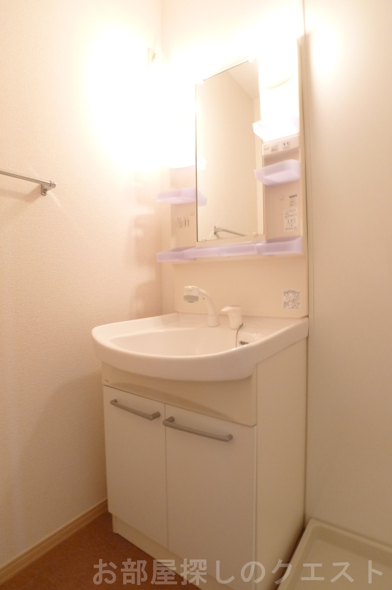 洗面設備　（写真は同タイプ）