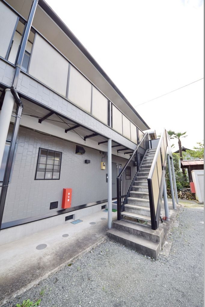 エントランス　駐車場