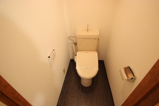 トイレ　※別部屋の写真です