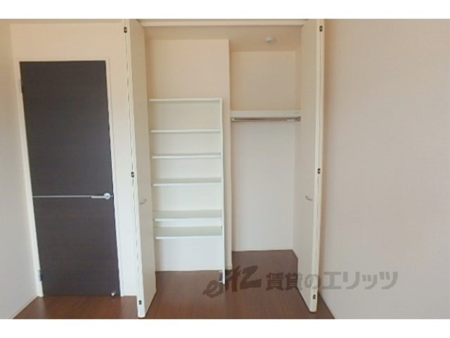 収納　洋室収納