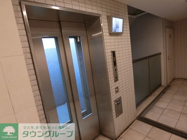 セキュリティ　エレベータ内モニタ付