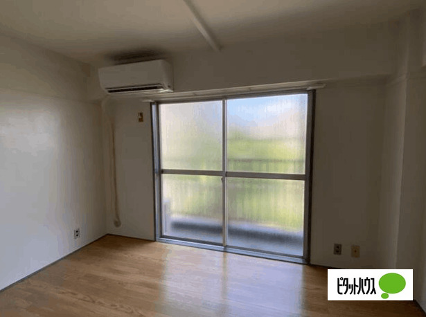 居室・リビング　同物件別部屋