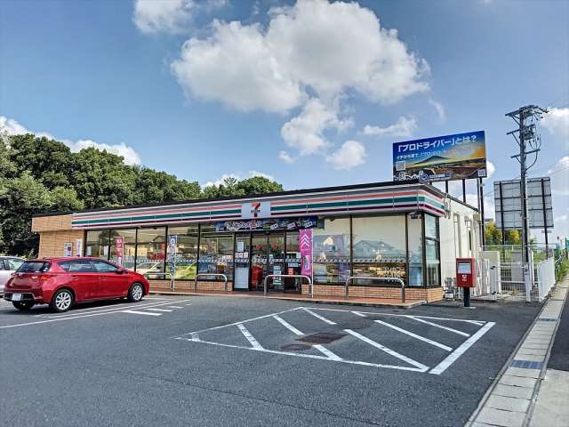 コンビニ　セブン－イレブン中京競馬場東店（コンビニ）まで3929m