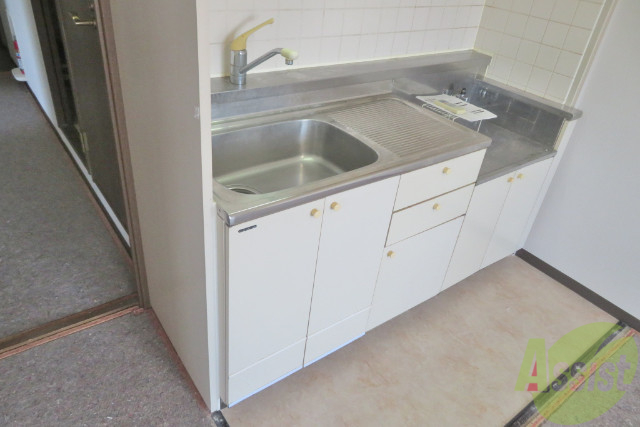 キッチン　システムキッチンの仕様になっておりますので使いやすいですねー