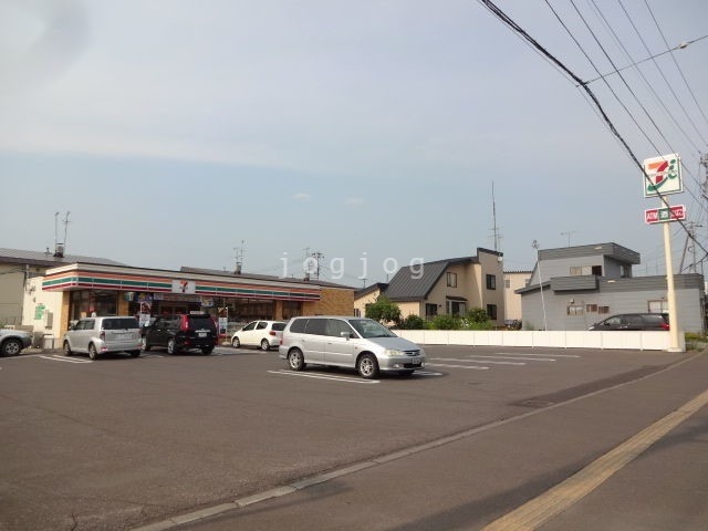 コンビニ　セブンイレブン士別東6条店（コンビニ）まで427m