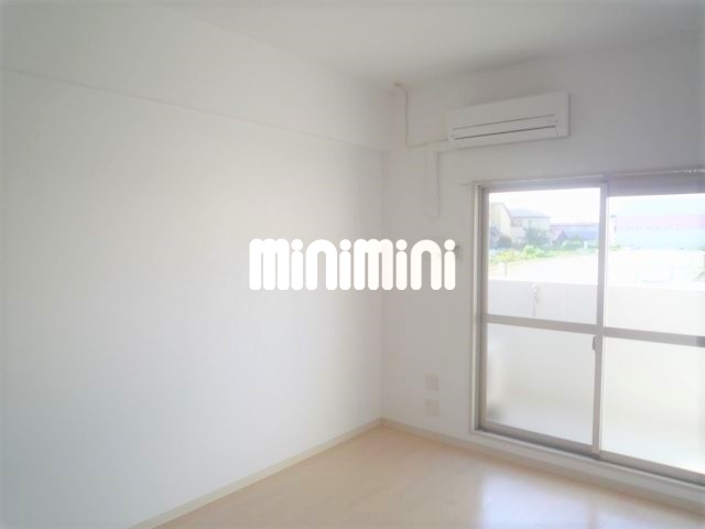 居室・リビング　洋間です。