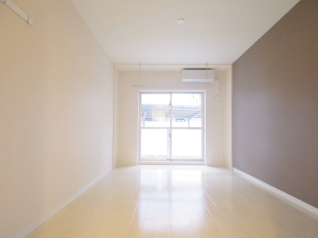 居室・リビング　同仕様参考写真