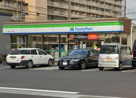 コンビニ　ファミリーマート流山８丁目（コンビニ）まで110m