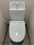 トイレ　落ち着いた色調のトイレです