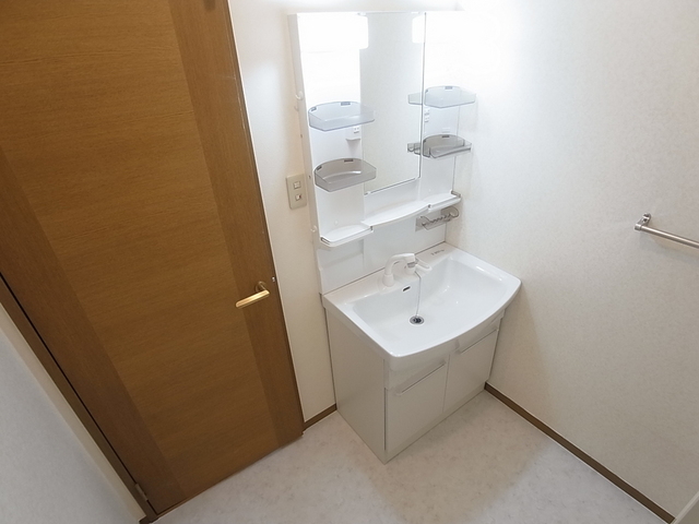 洗面設備　洗面台ノズルは伸縮可能