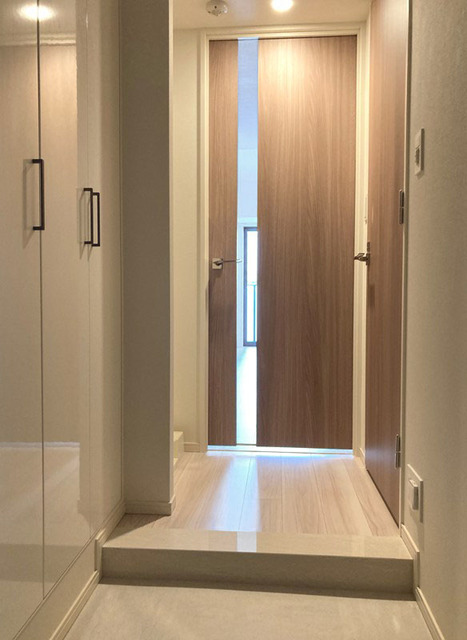 玄関　※写真は同タイプ住戸です。