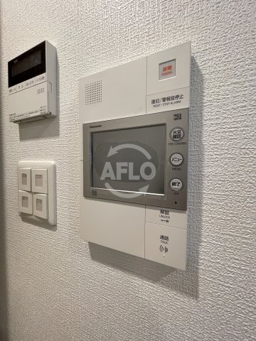 セキュリティ　セレニテフラン難波　モニター付きインターホン