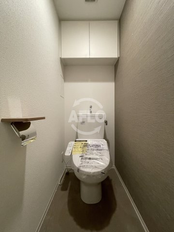 トイレ　セレニテフラン難波　トイレ