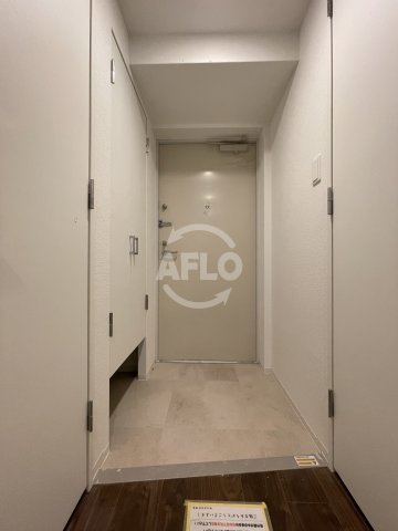 玄関　セレニテフラン難波　玄関