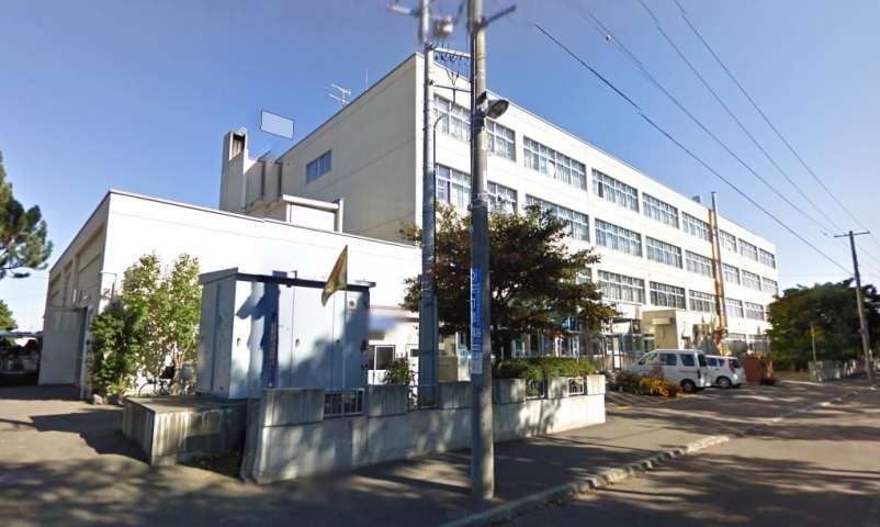 小学校　栄南小学校（小学校）まで447m