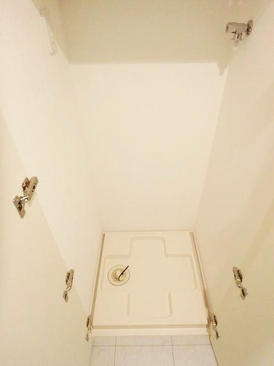 その他設備　★洗濯機置き場、ドラム式も置けます★