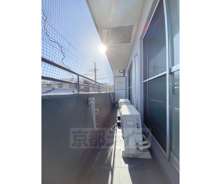 バルコニー　南向きの明るいバルコニーです。