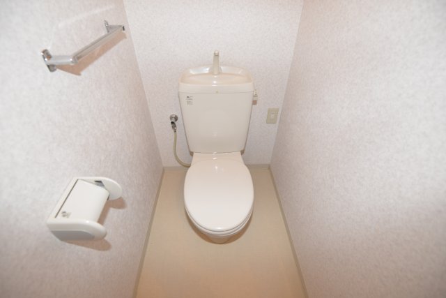 トイレ　落ち着いたトイレです