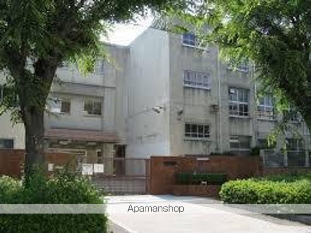 中学校　淡路中学校（中学校）まで6023m