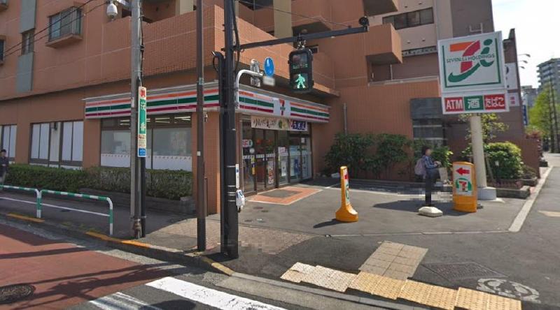 コンビニ　セブンイレブン（コンビニ）まで70m