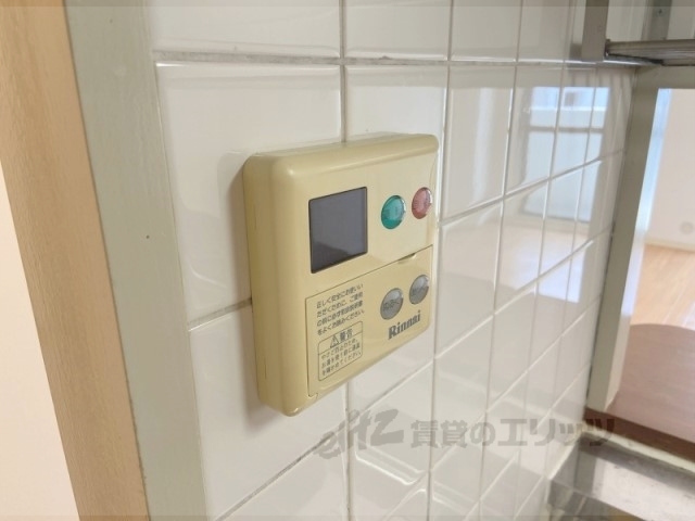 その他設備　給湯器リモコン