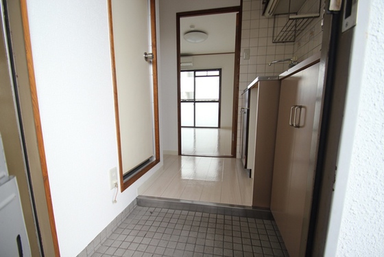 玄関　※別部屋の写真です