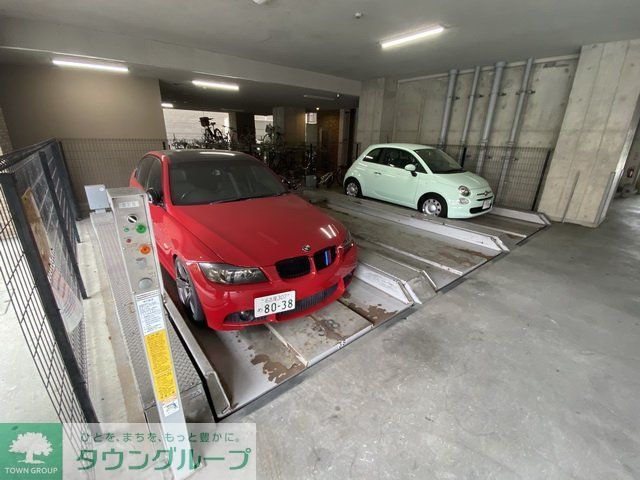 駐車場　駐車場