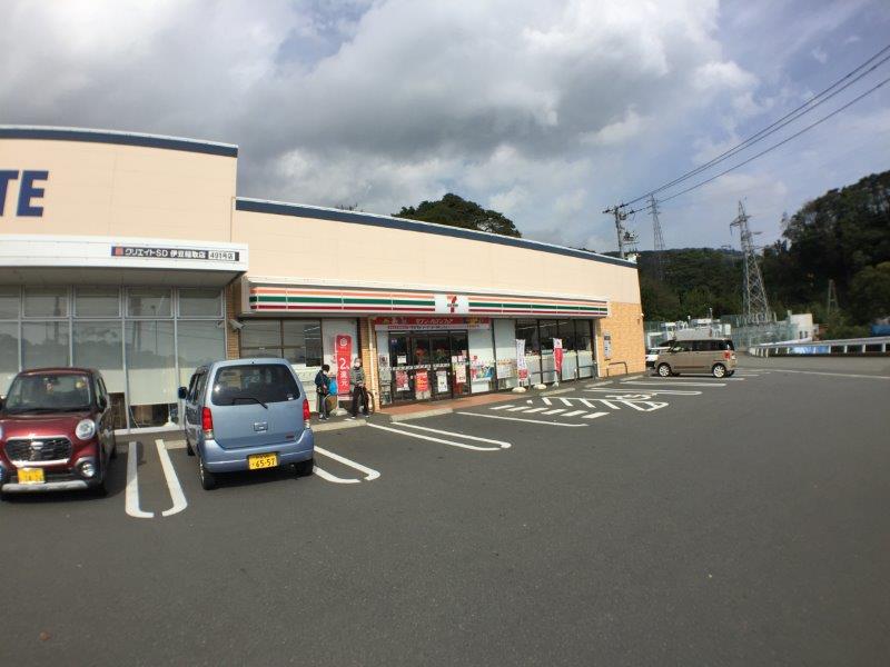 コンビニ　セブンイレブン伊豆稲取温泉口店（コンビニ）まで714m