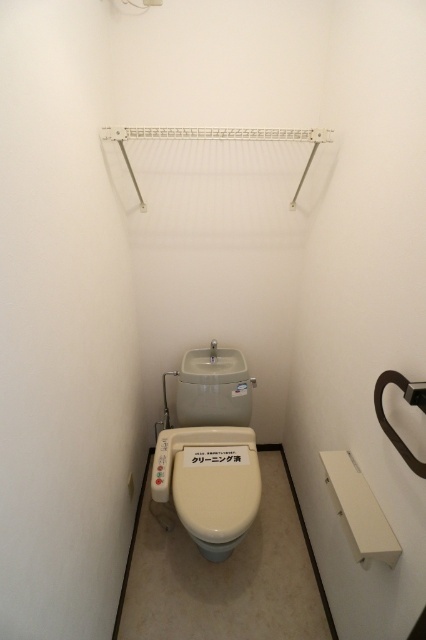 トイレ　※他号室の参考写真です。