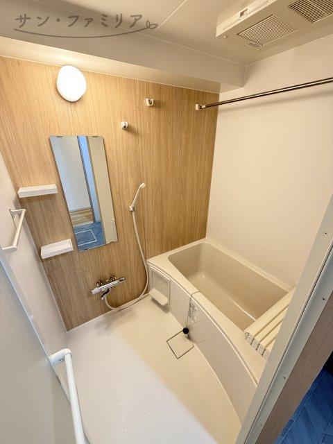 バス・シャワールーム　同一物件別部屋写真