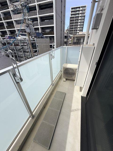 バルコニー　同一物件別部屋写真