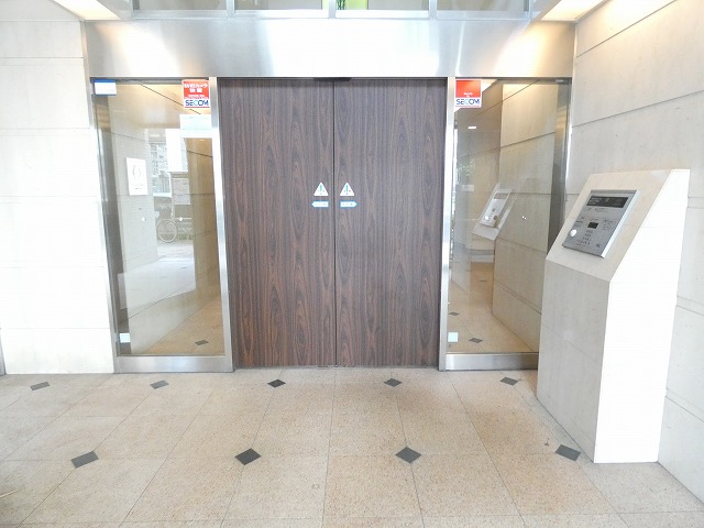 エントランス　エントランス