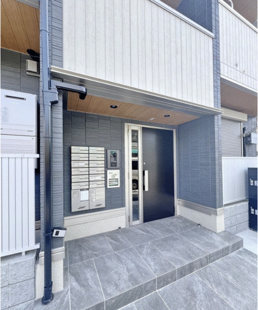 エントランス　お洒落な建物デザイン♪