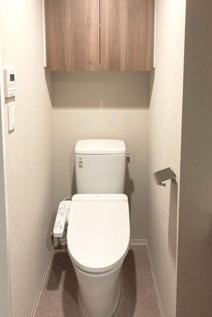 トイレ　※写真は同タイプ住戸です。