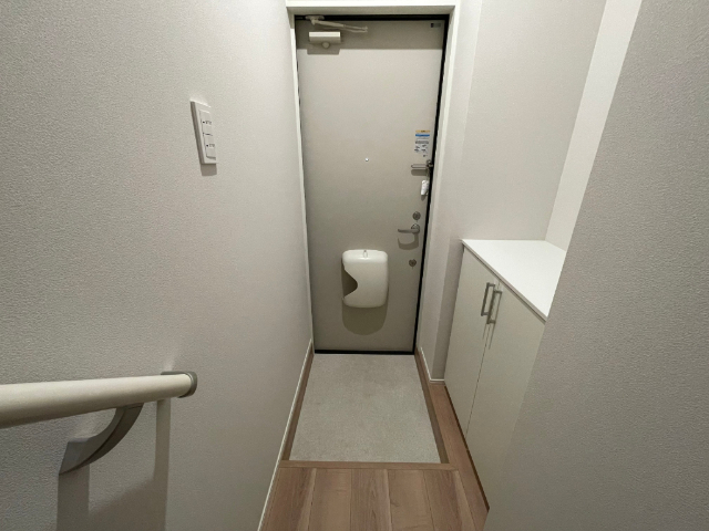 玄関　同間取の部屋参照