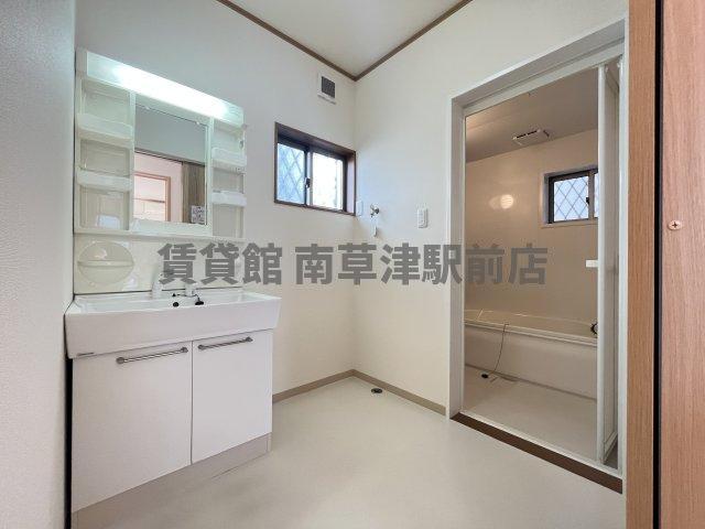 洗面設備　同仕様写真