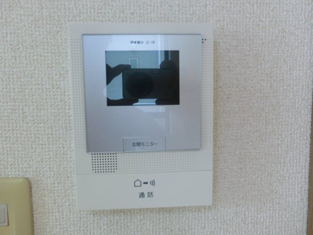 セキュリティ　★来客者が一目で分かるカラーモニターホン★
