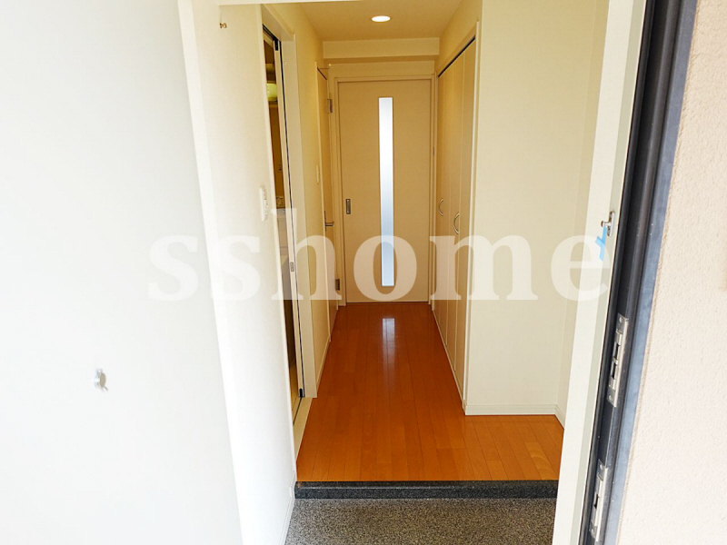 玄関　お部屋は見えません☆