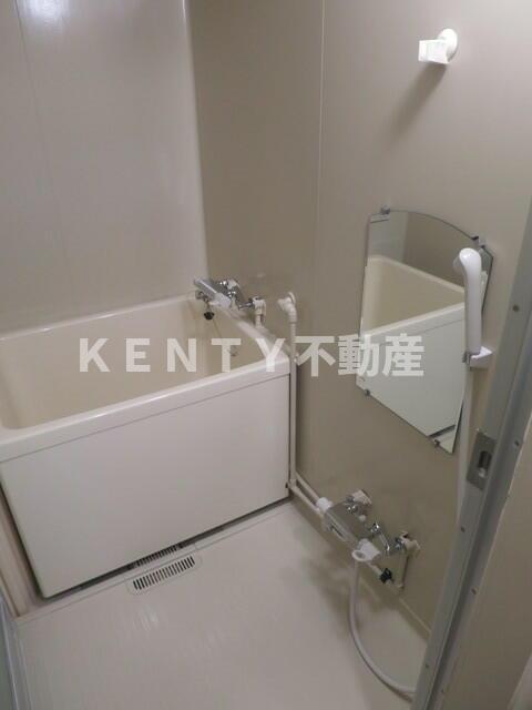 バス・シャワールーム　落ち着いた空間のお風呂です