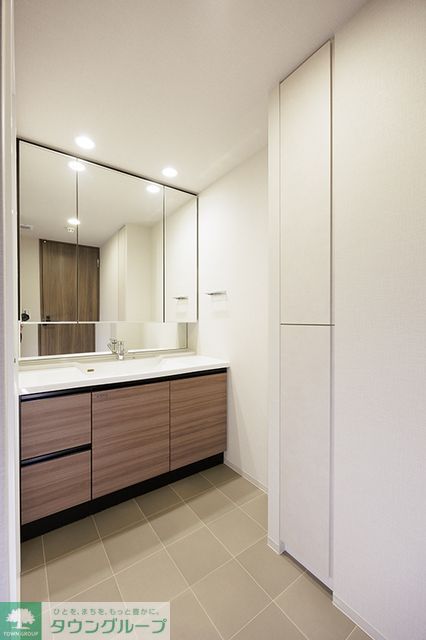 洗面設備　※写真は同タイプ住戸です。